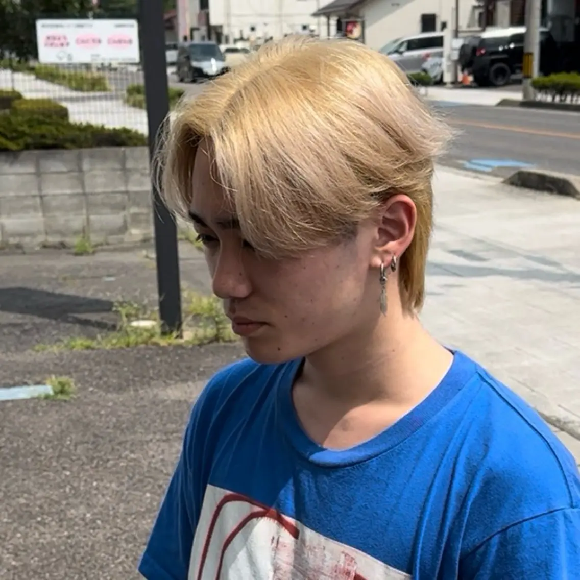 カラー メンズ メンズブリーチ 黒髪 ブリーチ ブルーカラー ブルーブラック ヘアカラー ⭐️フウタ⭐️/郡山 /透明感カラーのヘアスタイル