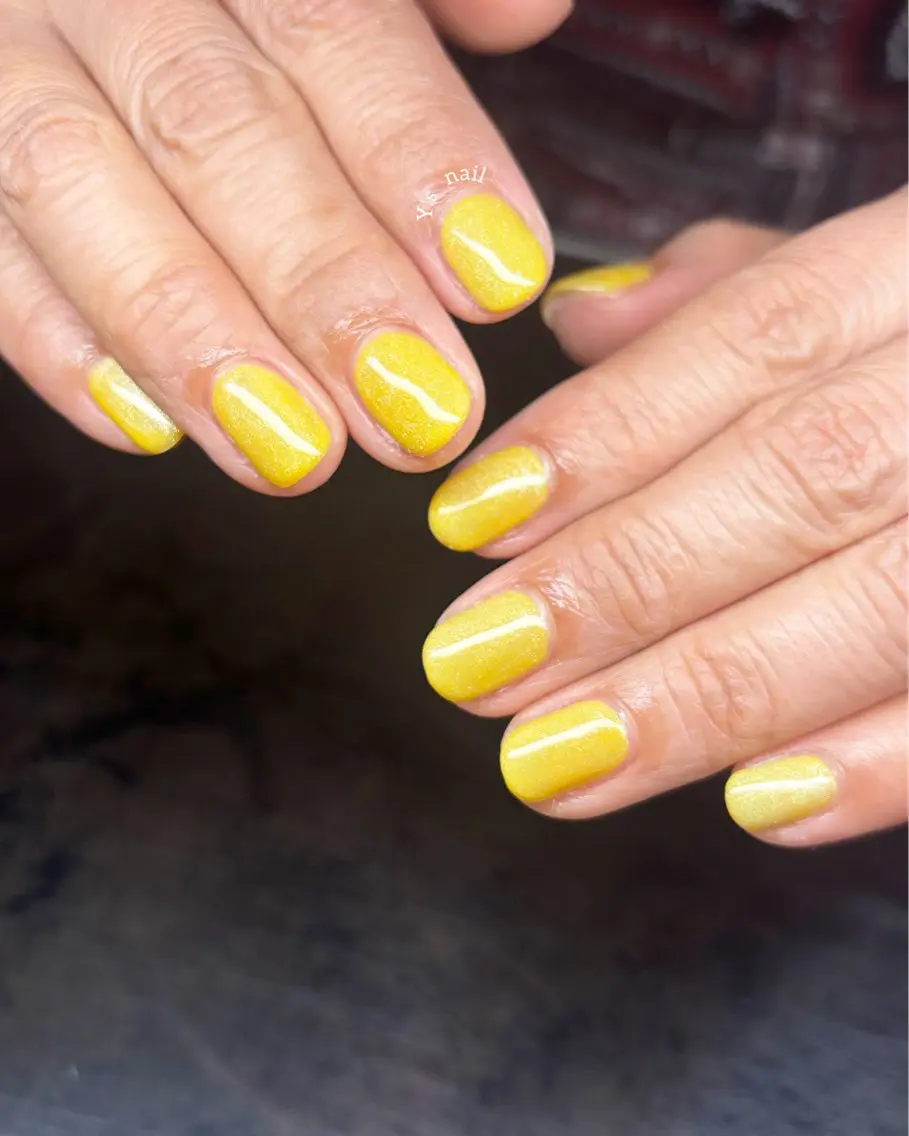 ネイル 黄色 手書きが得意🖌️ Y’s  nailのネイルデザイン