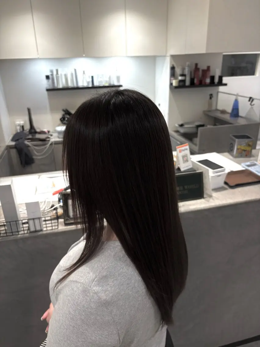 ロング 縮毛矯正 縮毛矯正 はしもとひより/ブリ ーチ矯正/艶カラーのヘアスタイル
