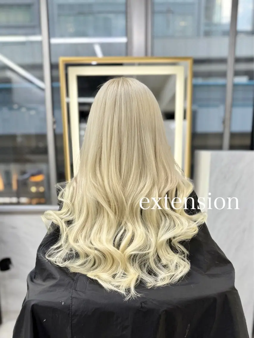 ロング カラー シールエクステ ブロンド 透明感カラー ホワイトブロンド エクステ ヘアカラー エクステ エクステ🩵ブリーチ 韓国ヘア🩵KAEのヘアスタイル