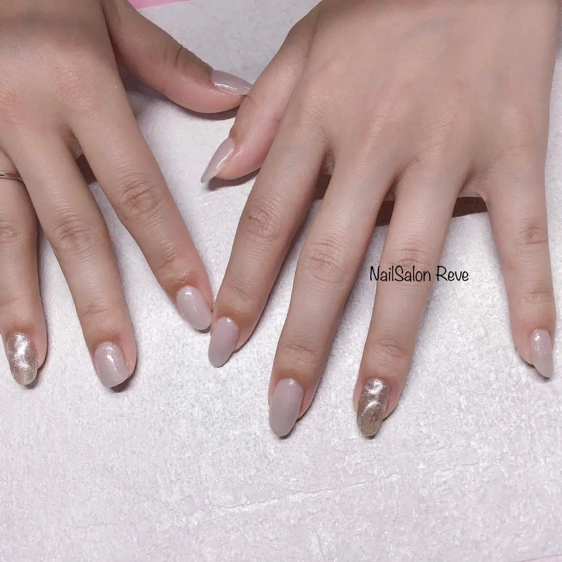 ミディアム ネイル ワンカラーネイル ハンドネイル NailSalon Reveのネイルデザイン