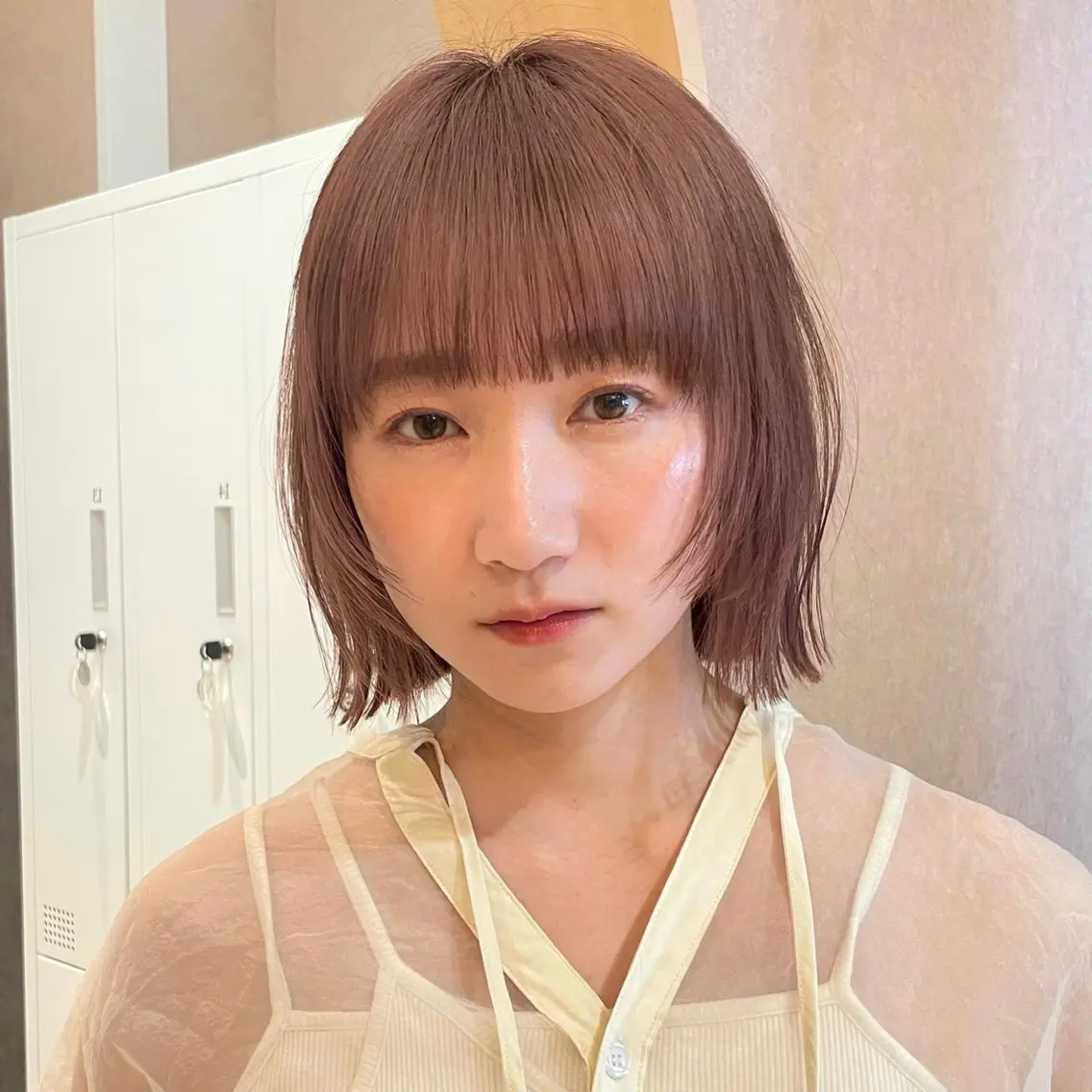 ショート カラー ベージュカラー ブリーチ ダブルカラー ピンクカラー ピンクベージュ ヘアカラー トリートメント 顔まわり🥨レイヤー /透明感/水口舞奈のヘアスタイル