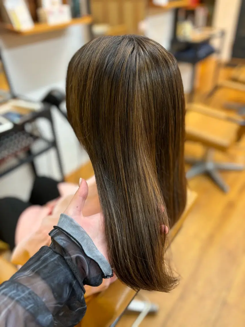 ロング カラー ブリーチ ハイライトカラー ハイライト カネコ ナナミのヘアスタイル