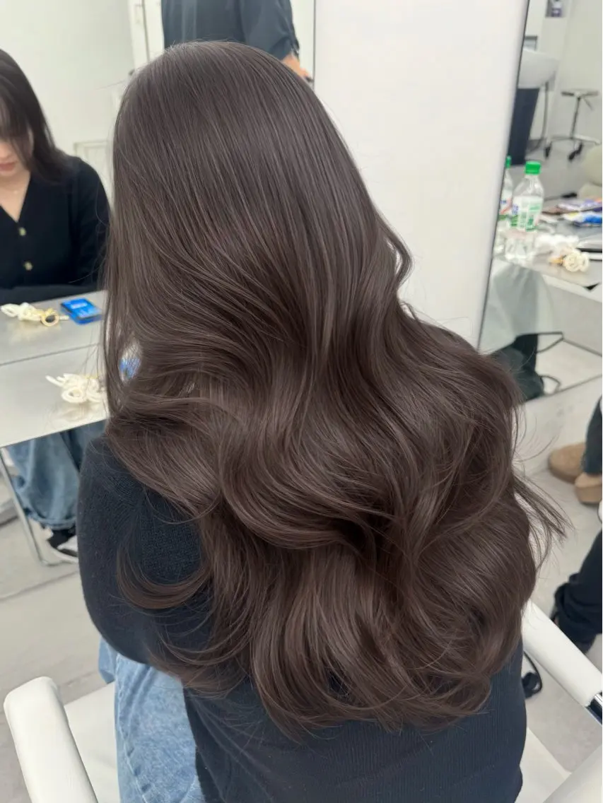 ロング なつき🎀韓国ヘア /透明感カラーのヘアスタイル