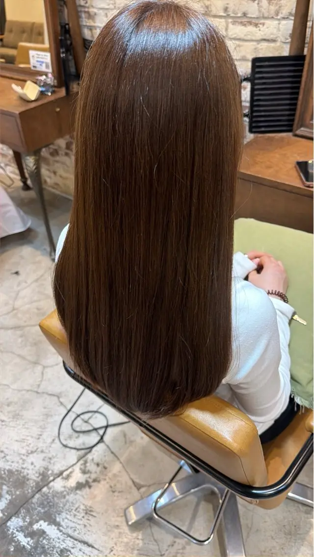 ロング カラー アッシュ ベージュカラー ブラウンカラー 髪質改善 トリートメント カット ヘアカラー トリートメント 七井 香奈 (なないかな)のヘアスタイル