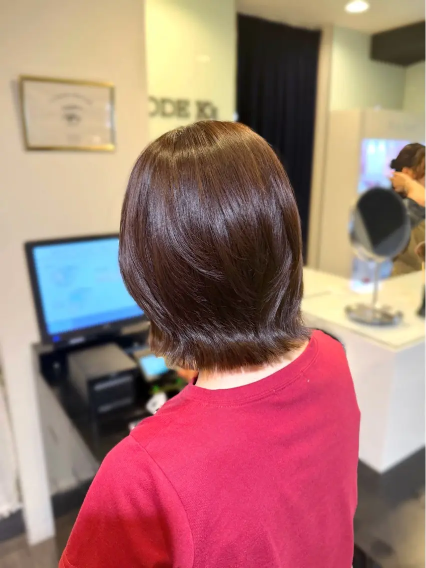 ミディアム ボブレイヤー ボブ レイヤーカット カット momo🎀韓国レイ ヤー・ハイトーンのヘアスタイル