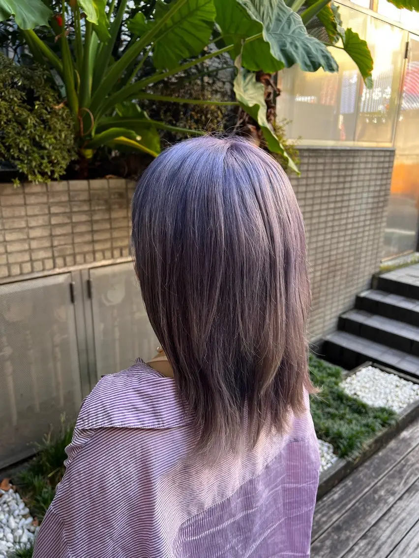 ミディアム パープルカラー ヘアカラー トリートメント 澤井 佑果のヘアスタイル