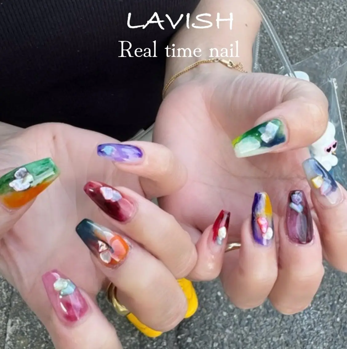ネイル LAVISH 大和店 emi・:*+のネイルデザイン