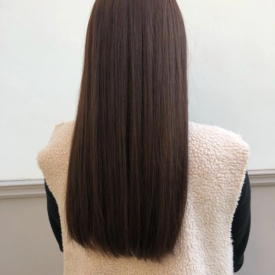 ロング カラー ベージュカラー 足立 千咲のヘアスタイル