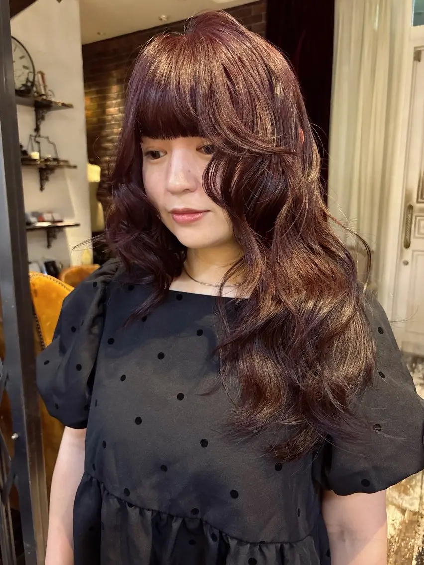 ロング カラー ブリーチ ブラウンカラー ダブルカラー ブリーチなしカラー レッドカラー TRENCH 渡辺 琴夏のヘアスタイル