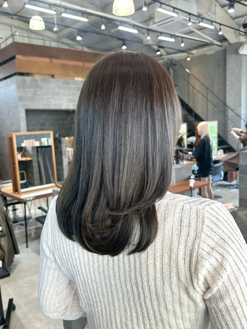 ミディアム カラー 🍋髪質改善× 透明感カラー ジュリのヘアスタイル
