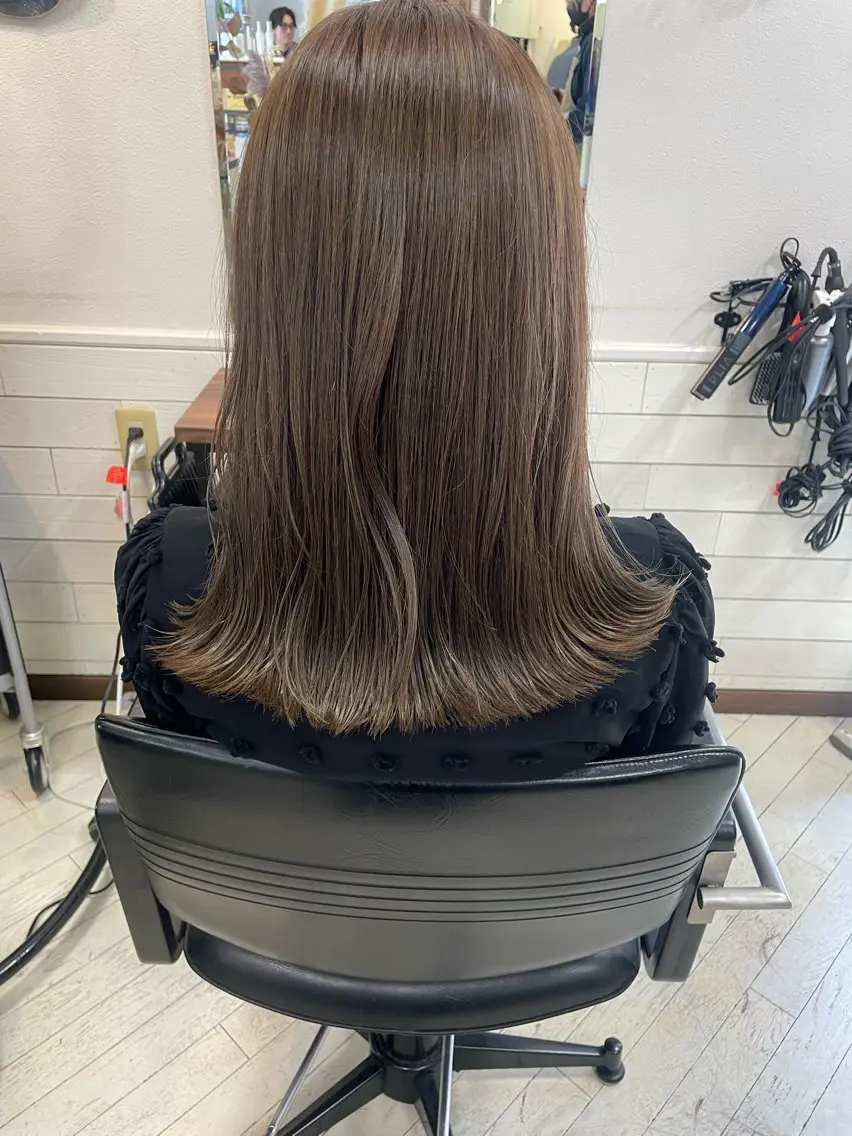 セミロング カラー ベージュカラー グレージュ オリーブベージュ 【ヌーベルバレ】 ゆきみのヘアスタイル