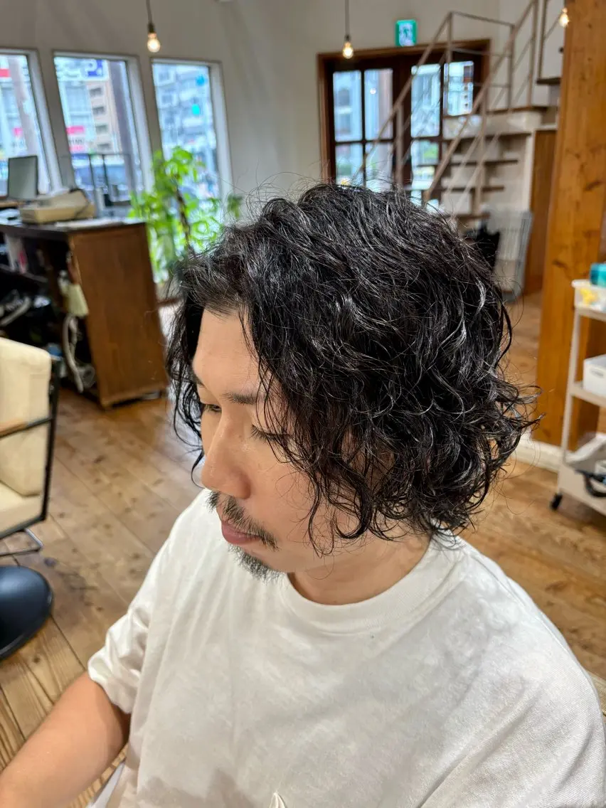ミディアム カット ヘアカラー beat 磯谷のヘアスタイル