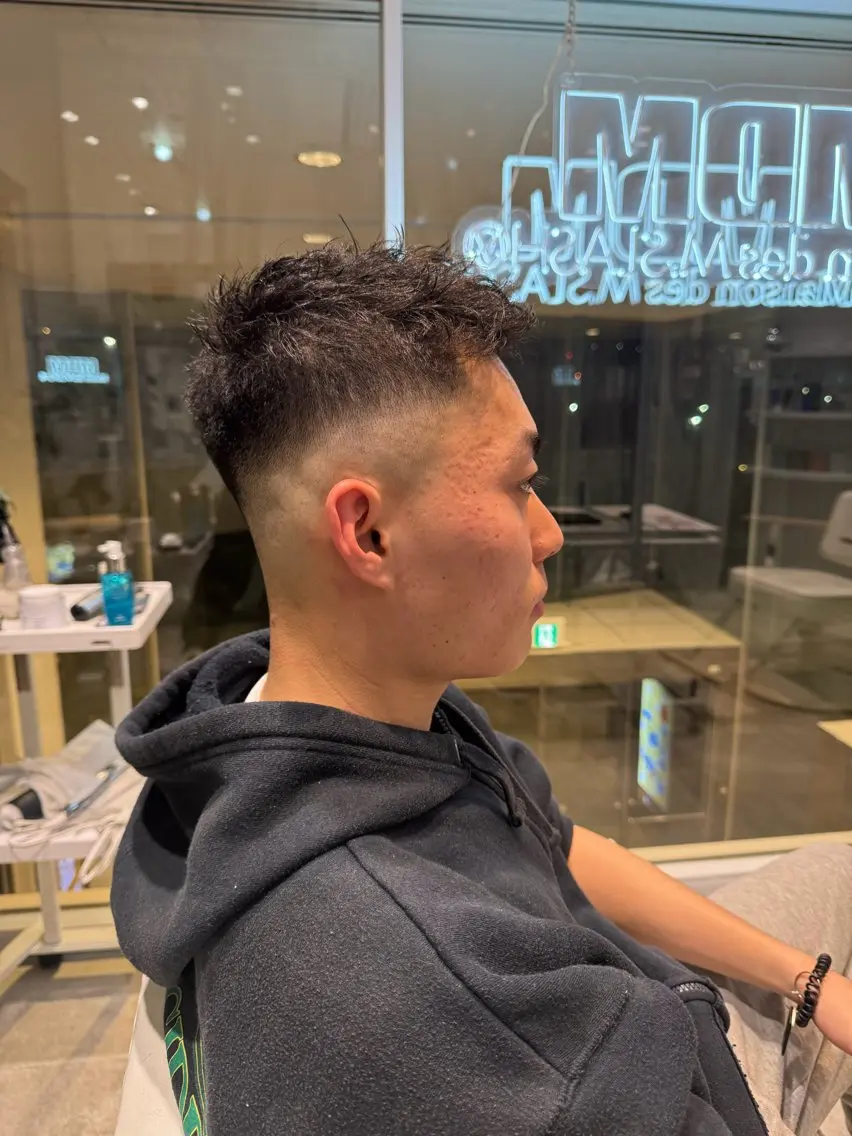 メンズ カット 透明感カラー✨️山内 七鐘のヘアスタイル