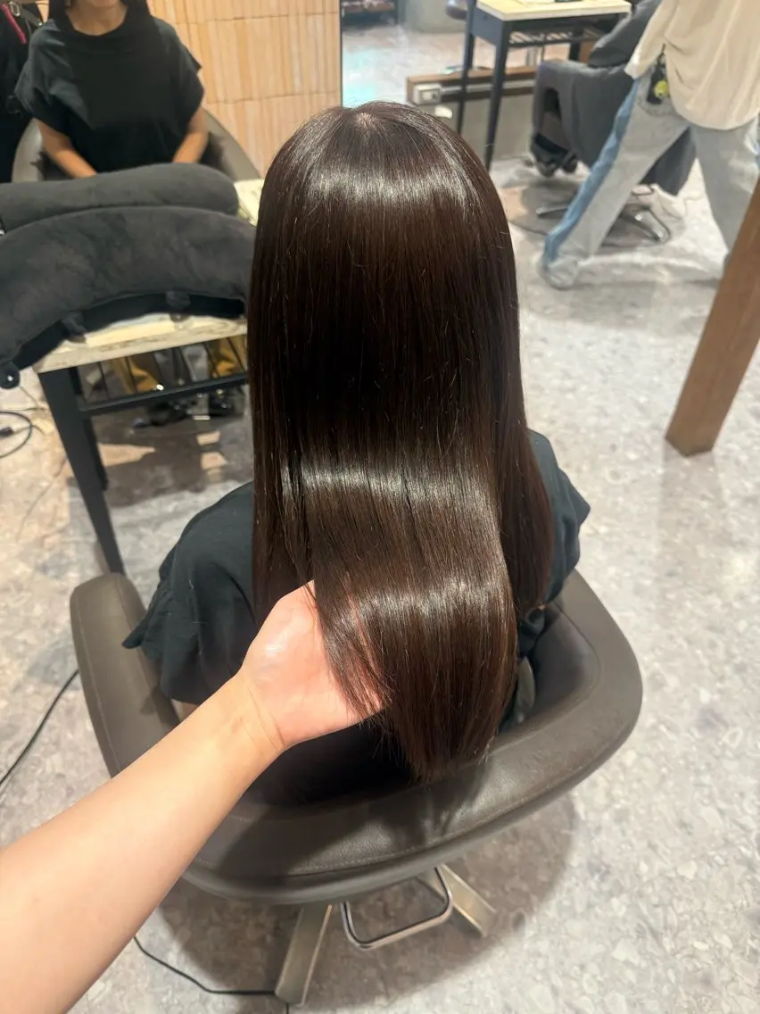 ロング カット ヘアカラー トリートメント 佐藤 凜華のヘアスタイル
