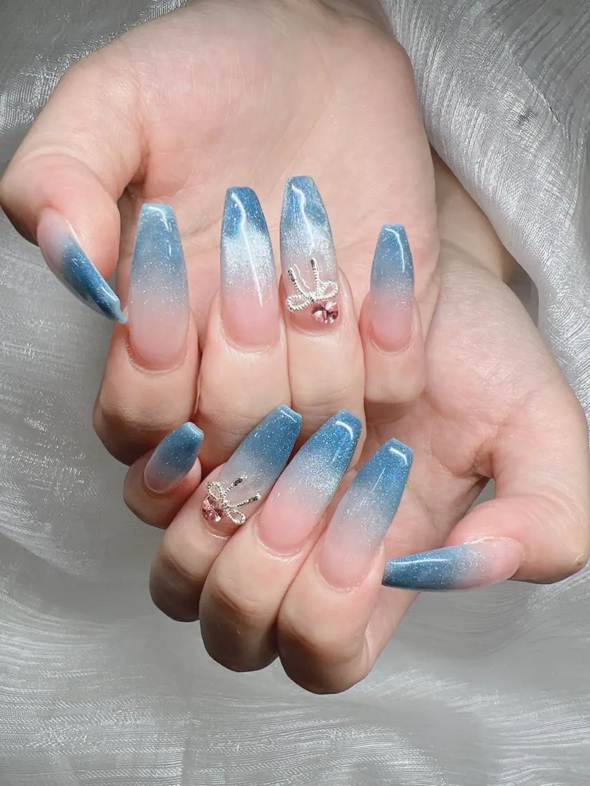 ネイル 長さ出し グラデーション キラキラネイル マグネットネイル ニュアンスネイル Lee Nails チップ長さだし専門店のネイルデザイン