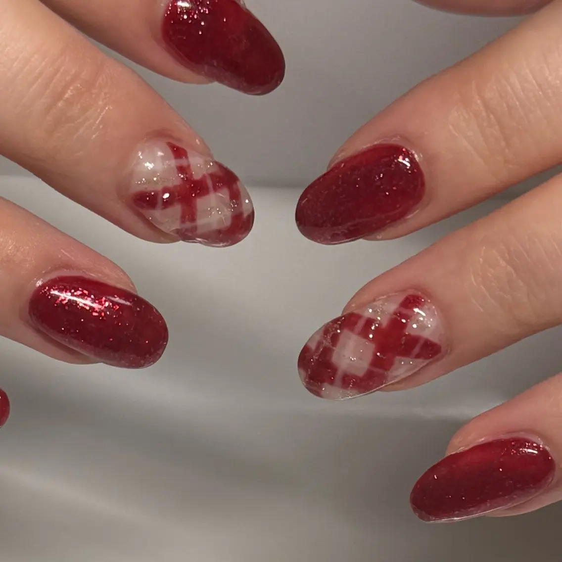ネイル キラキラネイル 赤色 GELo nail rinaのネイルデザイン
