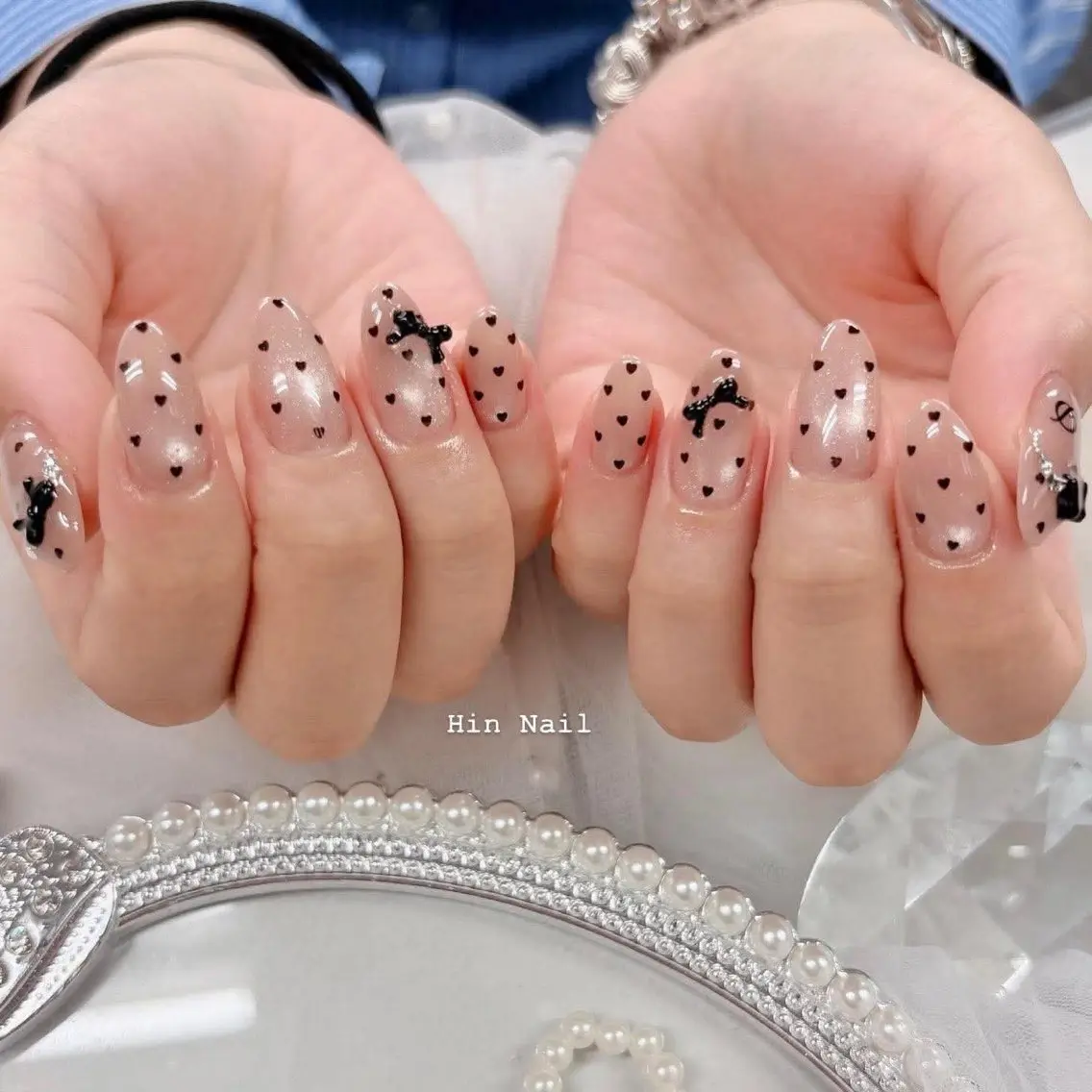 ネイル チークネイル ドット フットネイル フレンチネイル グラデーション ハンドネイル Hin Nailのネイルデザイン