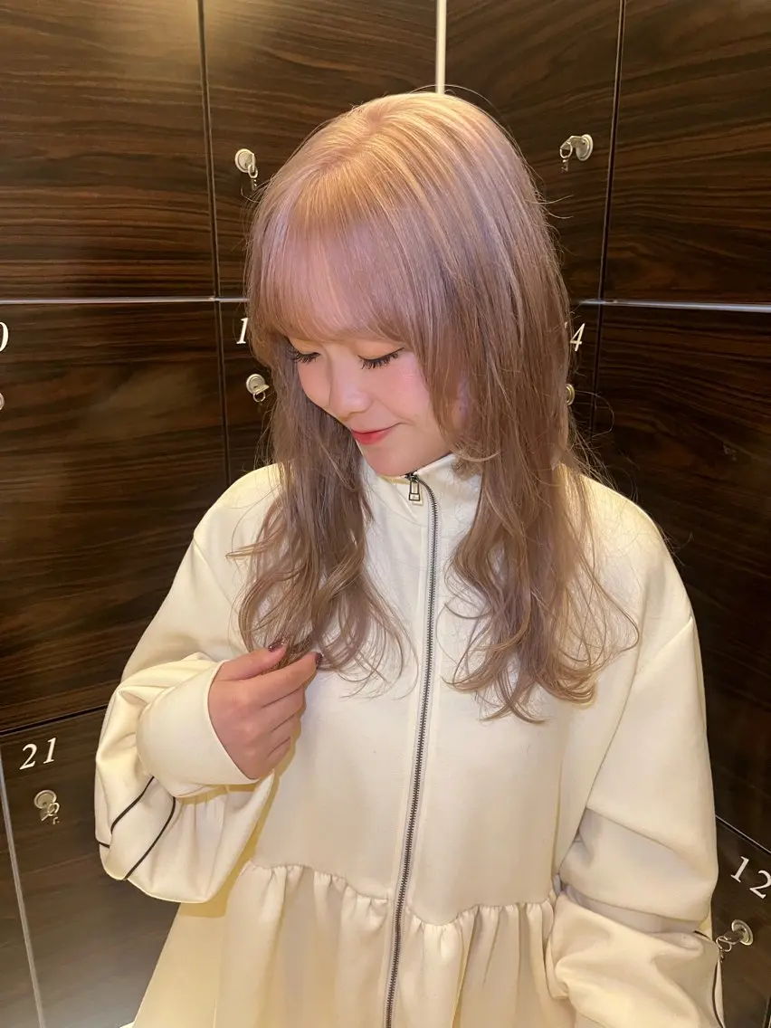 セミロング カラー 柔らかい艶暖色 レイヤー🫧姫汝のヘアスタイル