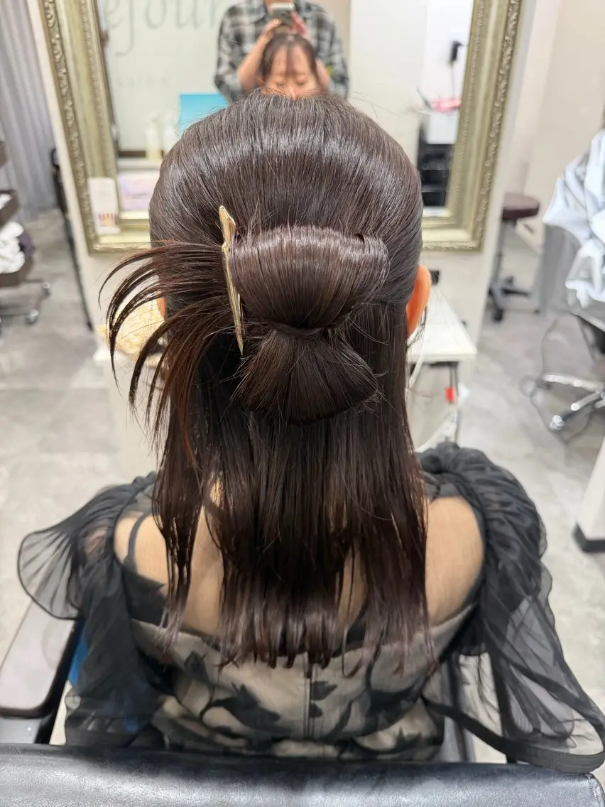 セミロング ヘアアレンジ 籾木 美優のヘアスタイル
