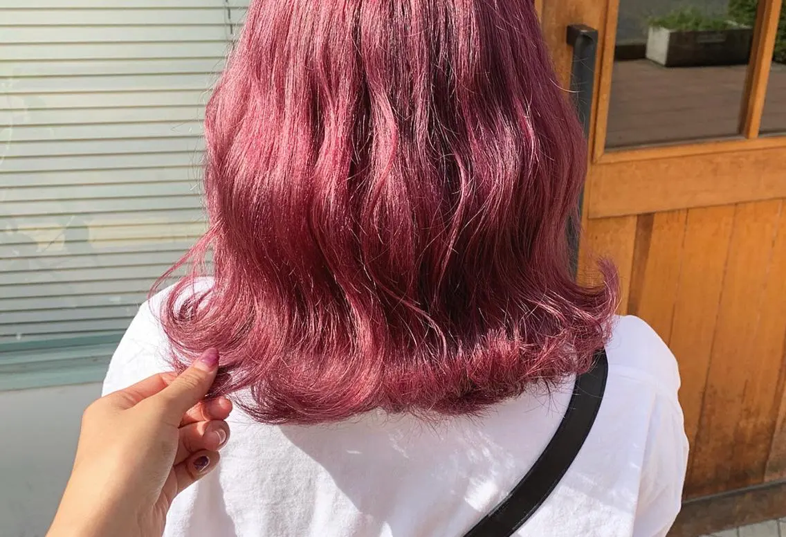 ミディアム カラー ブリーチ ピンクカラー ヘアカラー トリートメント たかいわ みきのヘアスタイル
