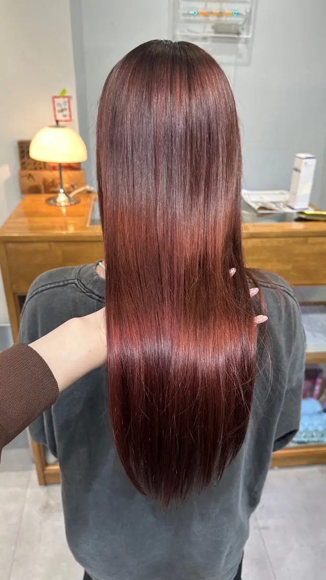 ロング カラー ヘアカラー 西野 未桜のヘアスタイル