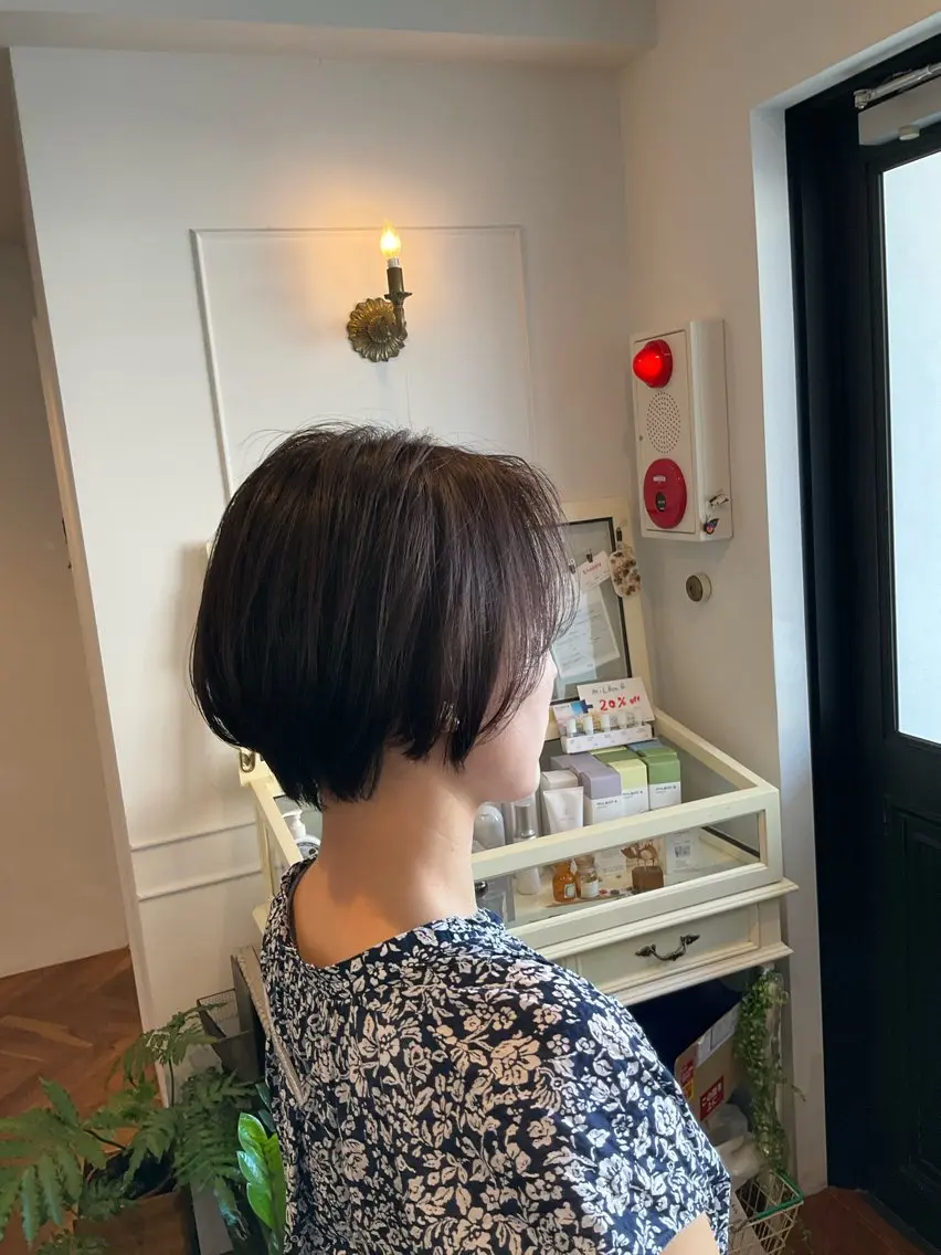 ショート アッシュ ショートヘア カット ヘアカラー トリコヘアサロン 新井千智のヘアスタイル