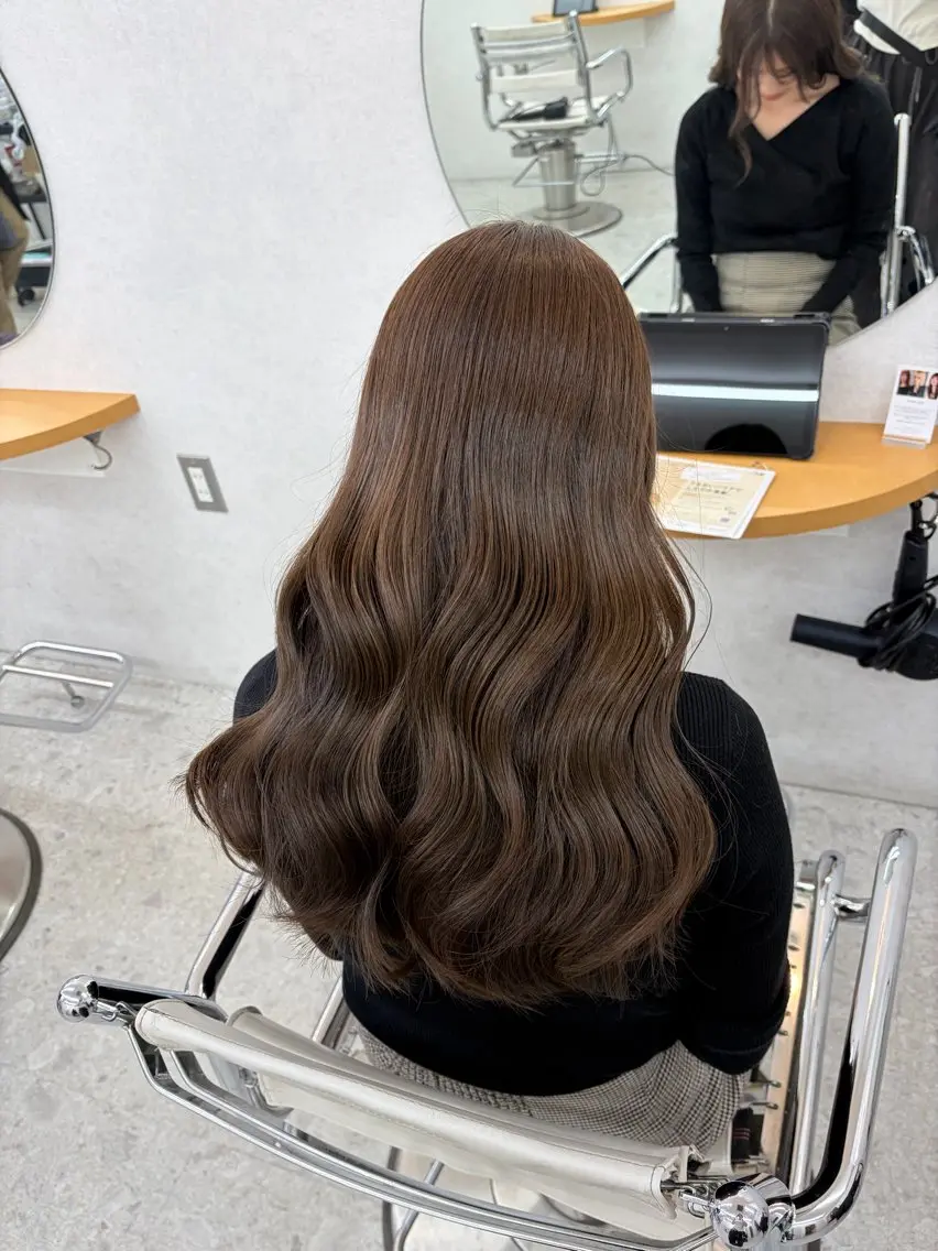艶カラー➕3step treatment🤎の写真