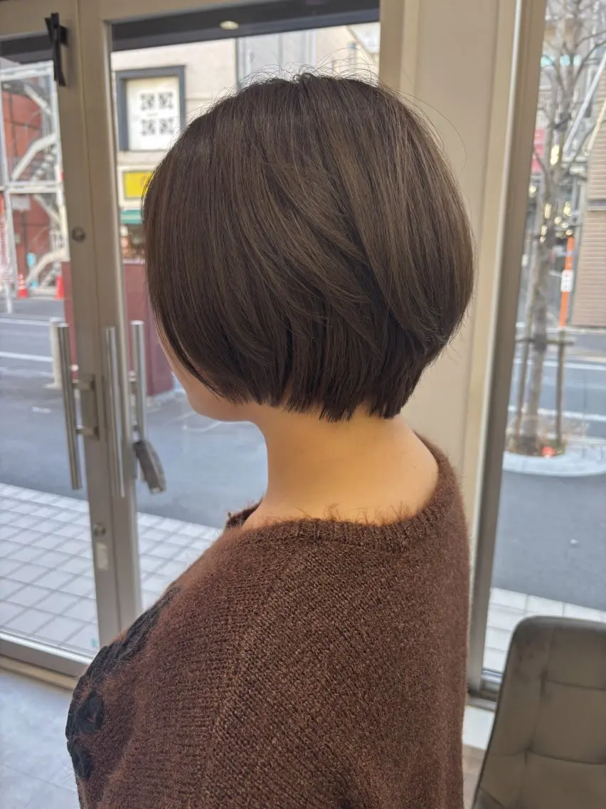 ショート ショートボブ 丸みショート ボブ ショートヘア カット ヘアカラー トリートメント 新村 華奈絵のヘアスタイル