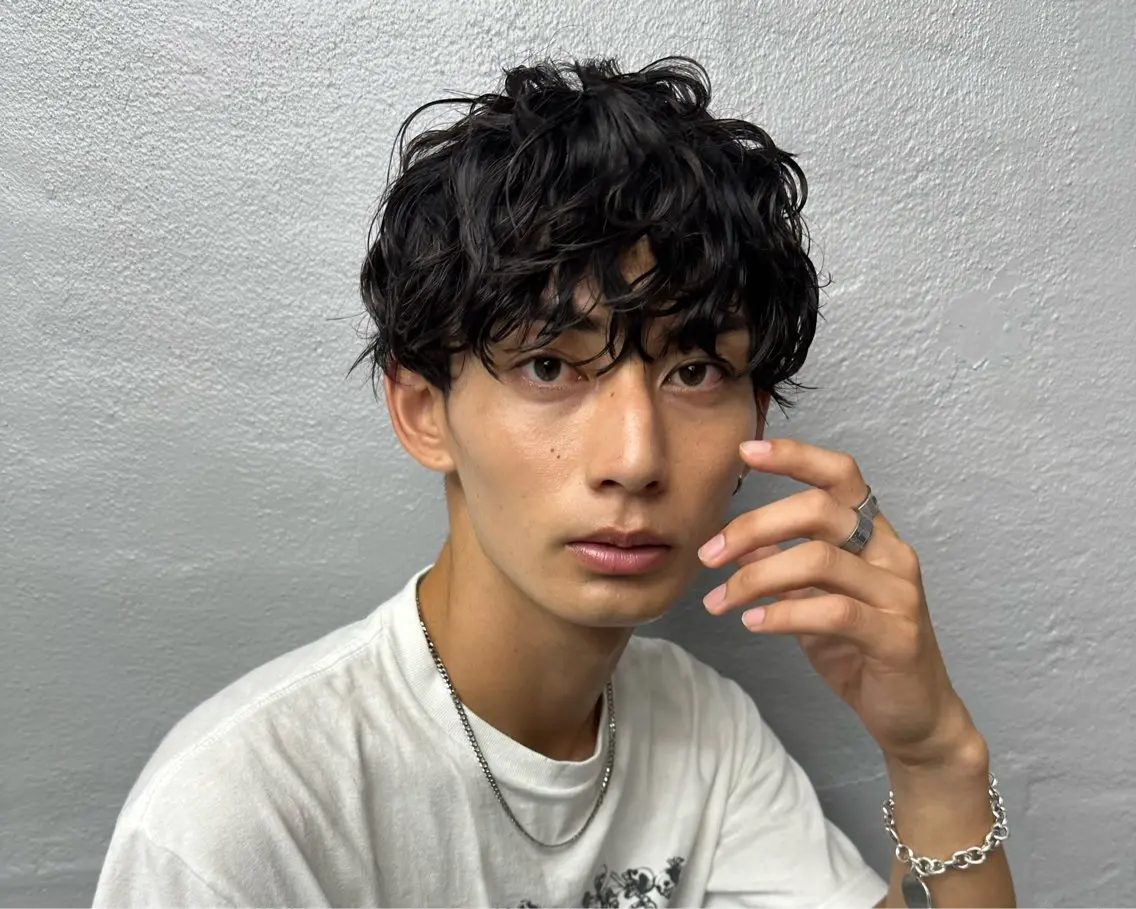 パーマ メンズ メンズパーマ 波巻きパーマ 新宿1パーマする 美容師　yudaiのヘアスタイル
