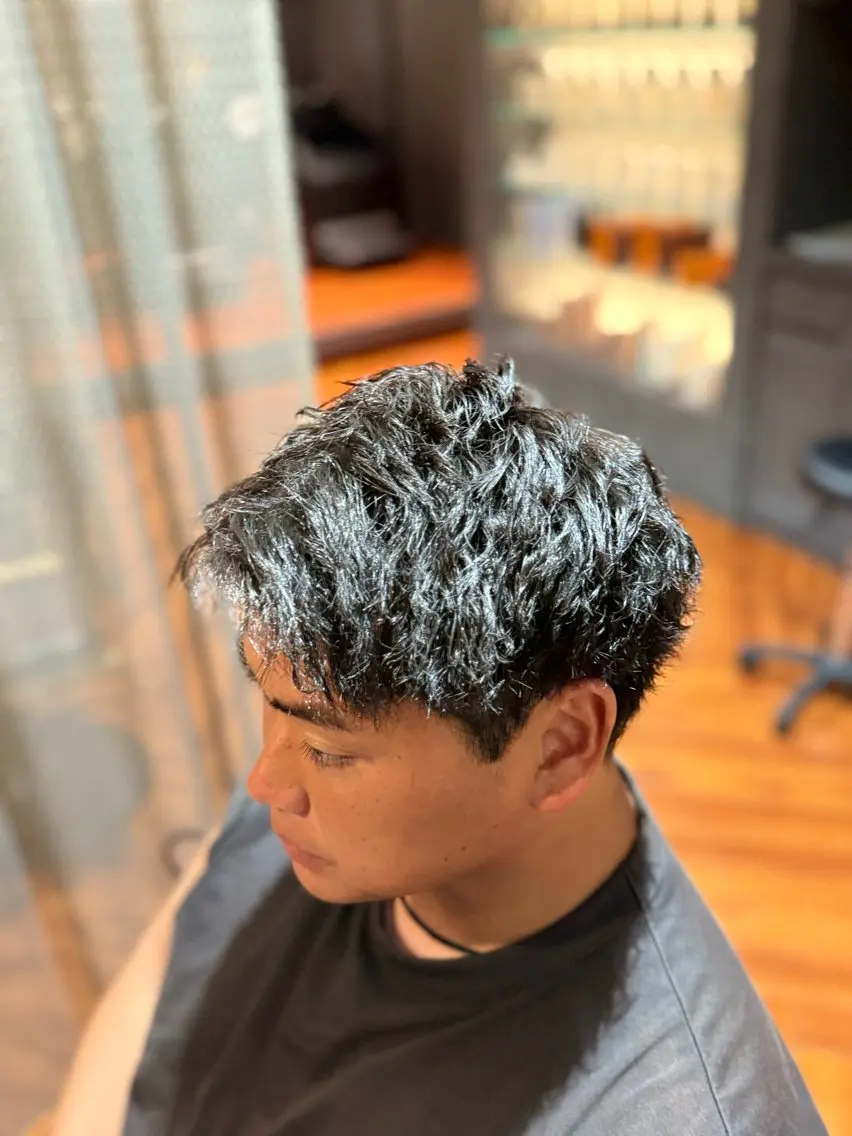 ショート パーマ メンズ デザインパーマ/ 毛流れカット 堀 綺のヘアスタイル