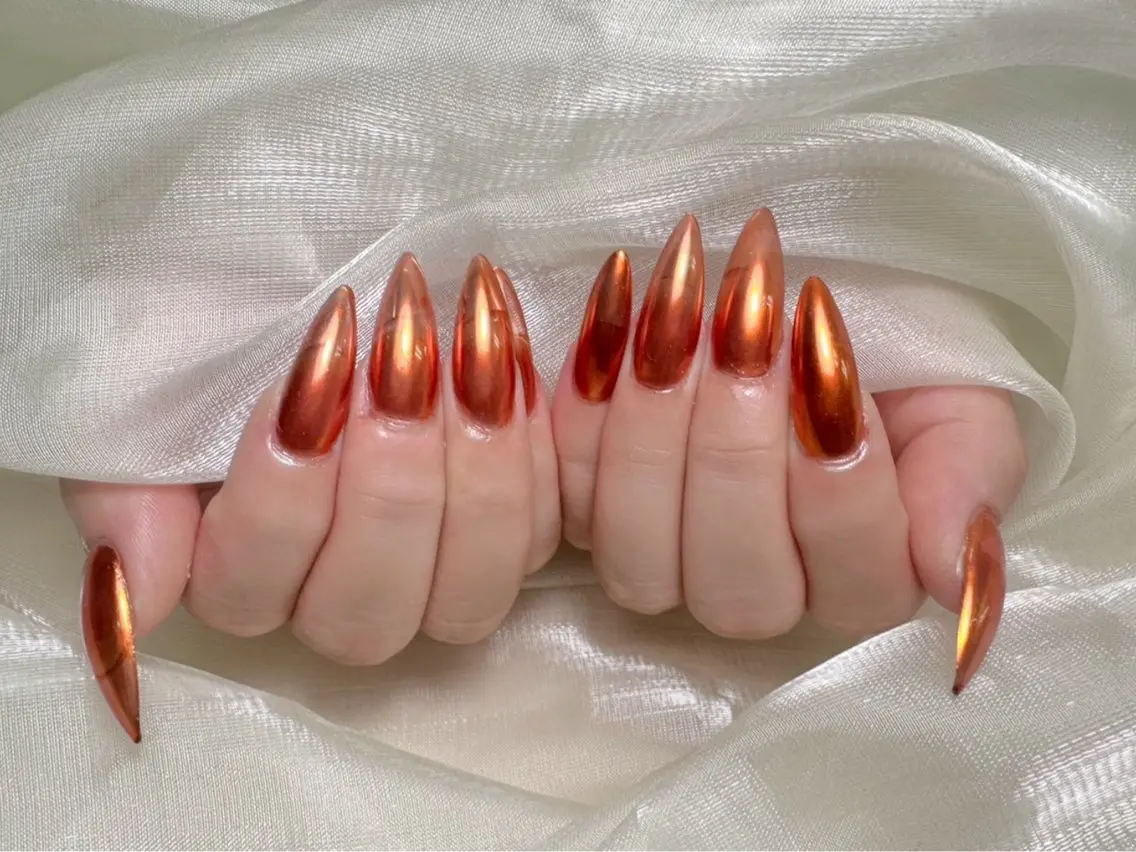 ネイル ミラーネイル スカルプネイル ネイルチップ ハンドネイル lucky nail 歌舞伎町のネイルデザイン