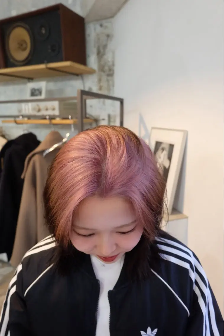 ミディアム 佐藤 しずくのヘアスタイル
