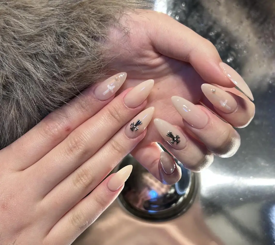ネイル エリ🫧 nail池袋東口のネイルデザイン