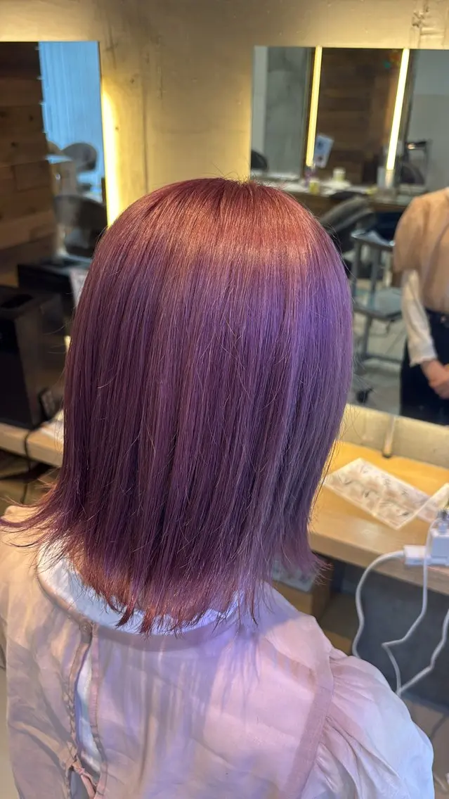 ショート カラー 🌈コテ巻き風パーマ LOHASせいな🌈のヘアスタイル