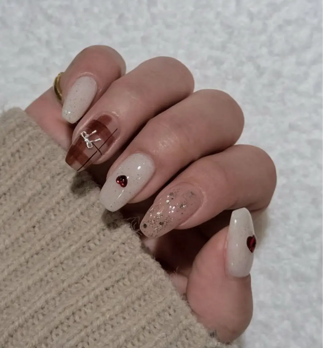 ネイル ハンドネイル 🎀PG🩵 ネイルサロンのネイルデザイン