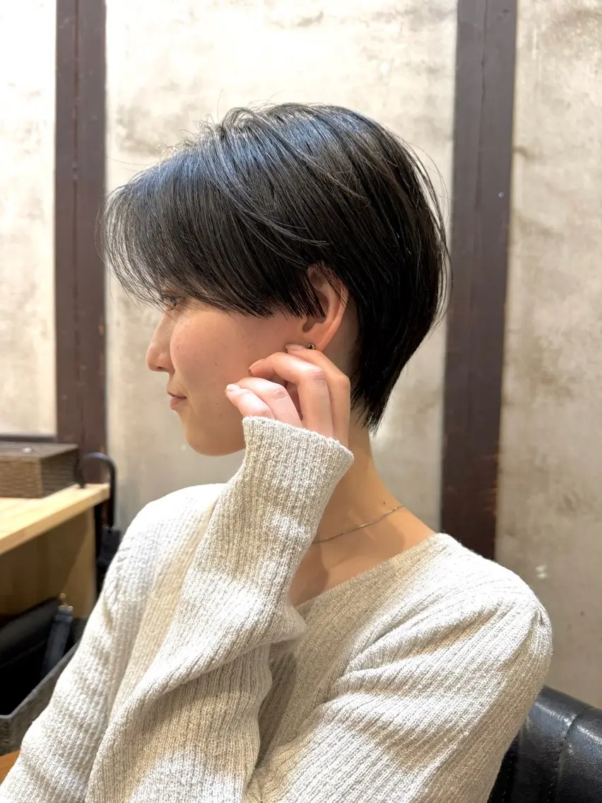 【スッキリショート】カット撮影モデルの写真