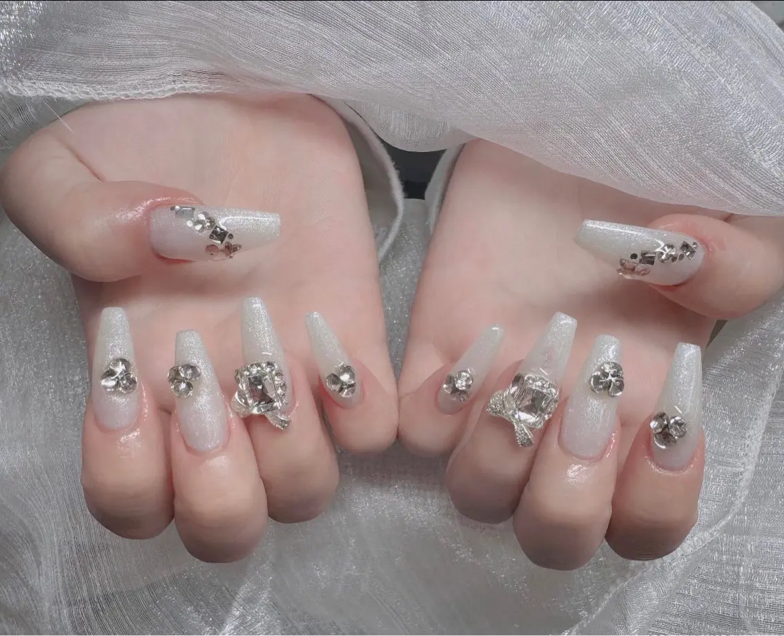 ネイル フレンチネイル ジェルネイル ハロウィン キラキラネイル 韓国ネイル H.baby Nail Salonのネイルデザイン