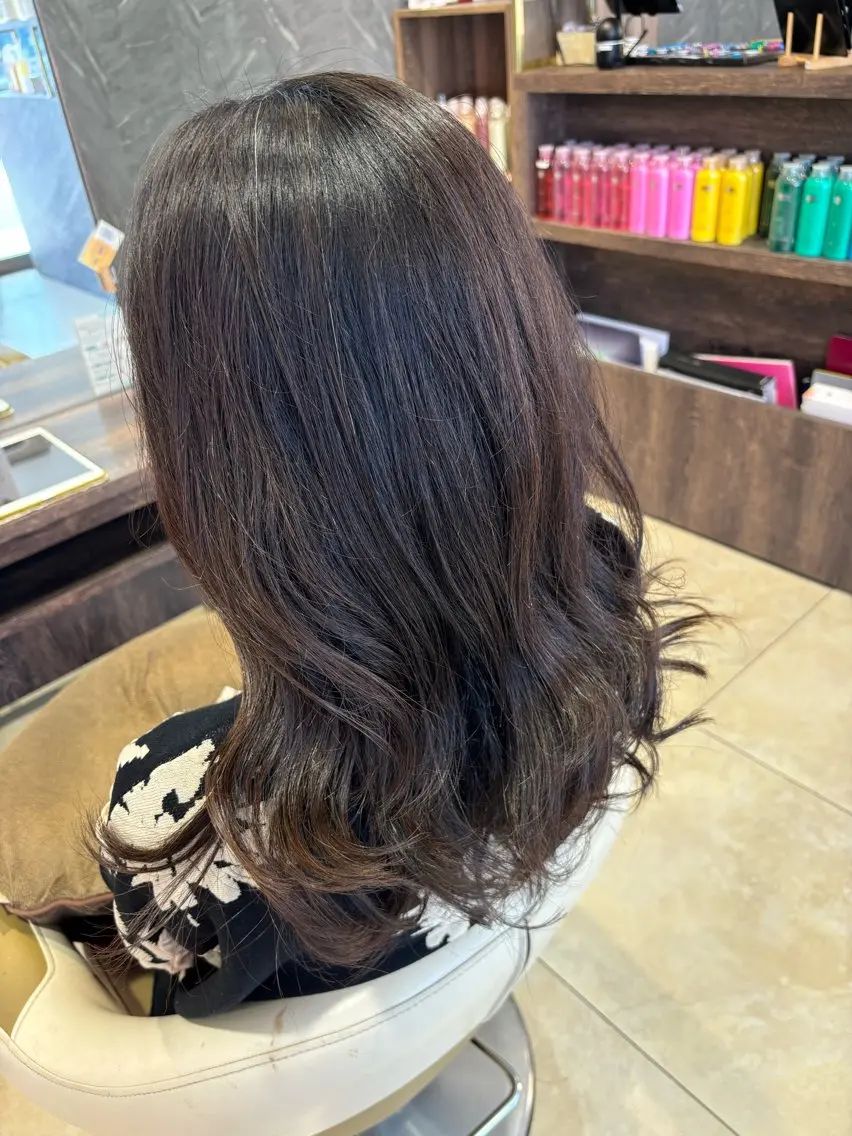 ロング 守谷 奏穂のヘアスタイル