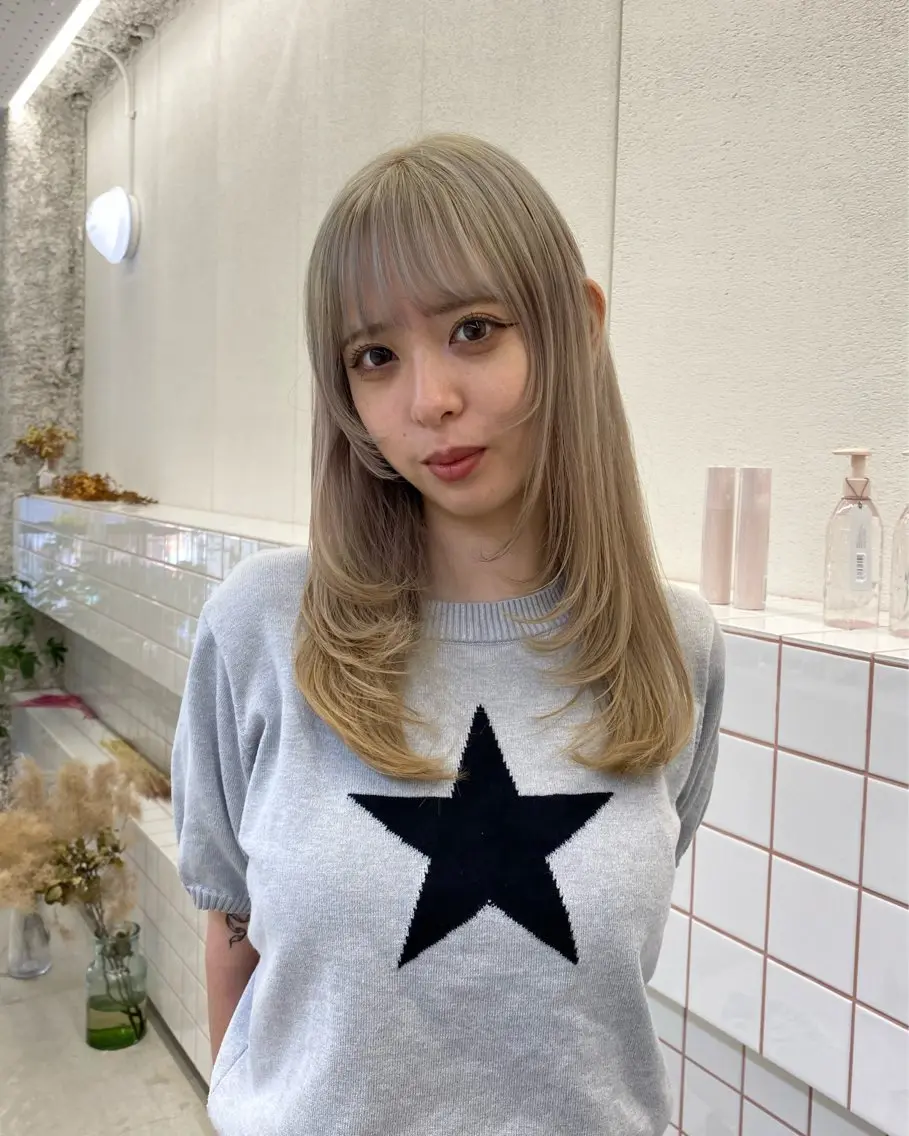セミロング カラー ベージュカラー ブロンド ブロンドベージュ カット ヘアカラー トリートメント NIKO/名古屋/ 髪質改善/艶髪のヘアスタイル
