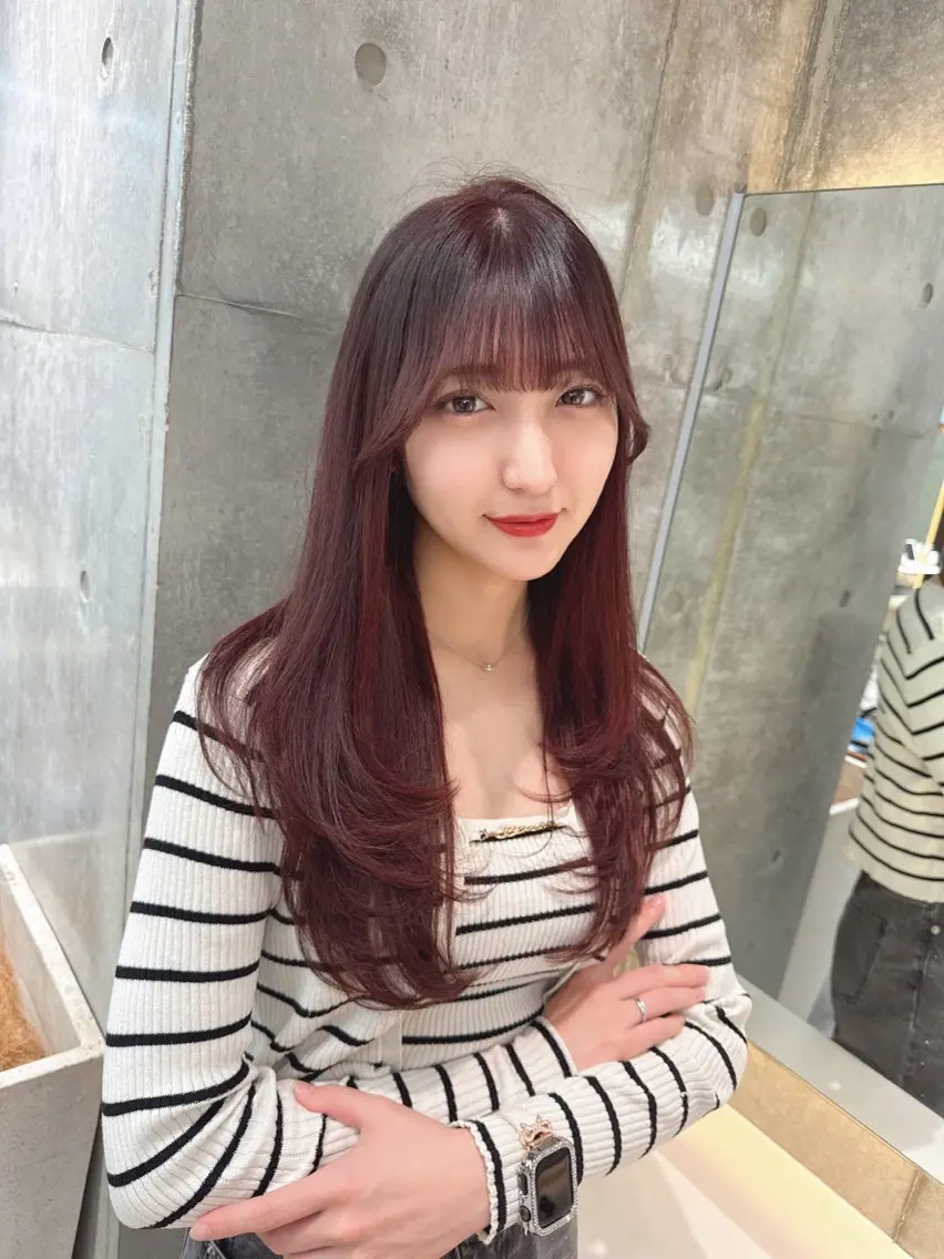 ロング カラー カット ヘアカラー トリートメント shion 透明感カラーのヘアスタイル