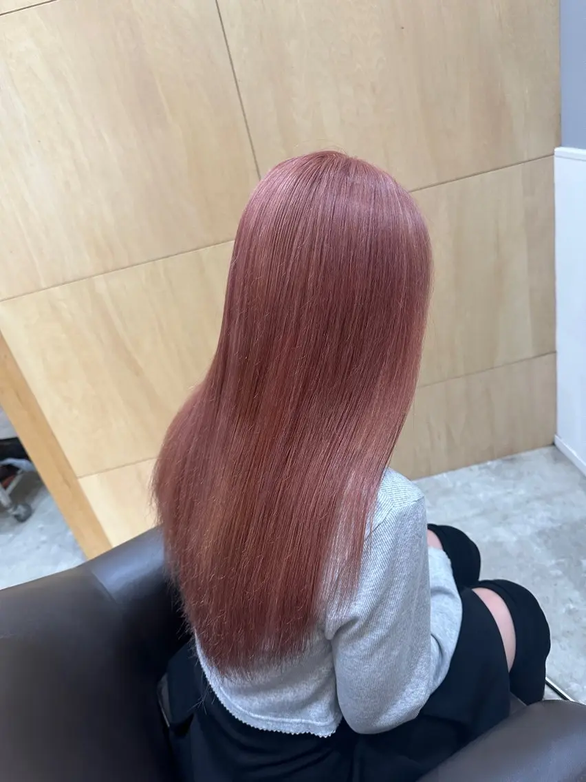 ミディアム ヘアカラー トリートメント miloc MOMOKAのヘアスタイル