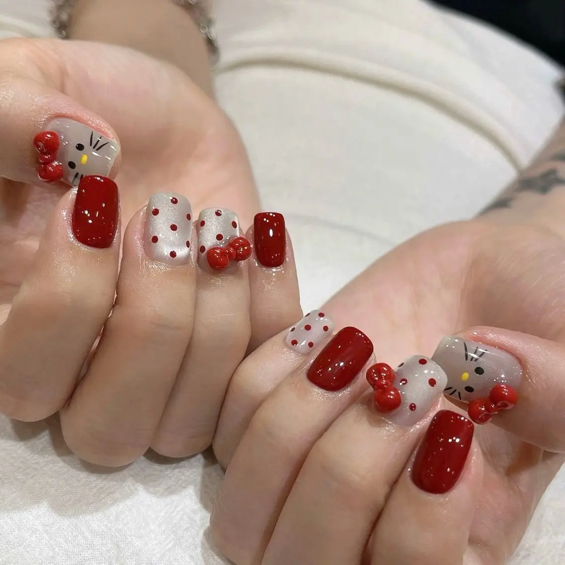 ネイル 長さ出し フレンチネイル グラデーション 卒業式 マグネットネイル MIHANA NAILのネイルデザイン