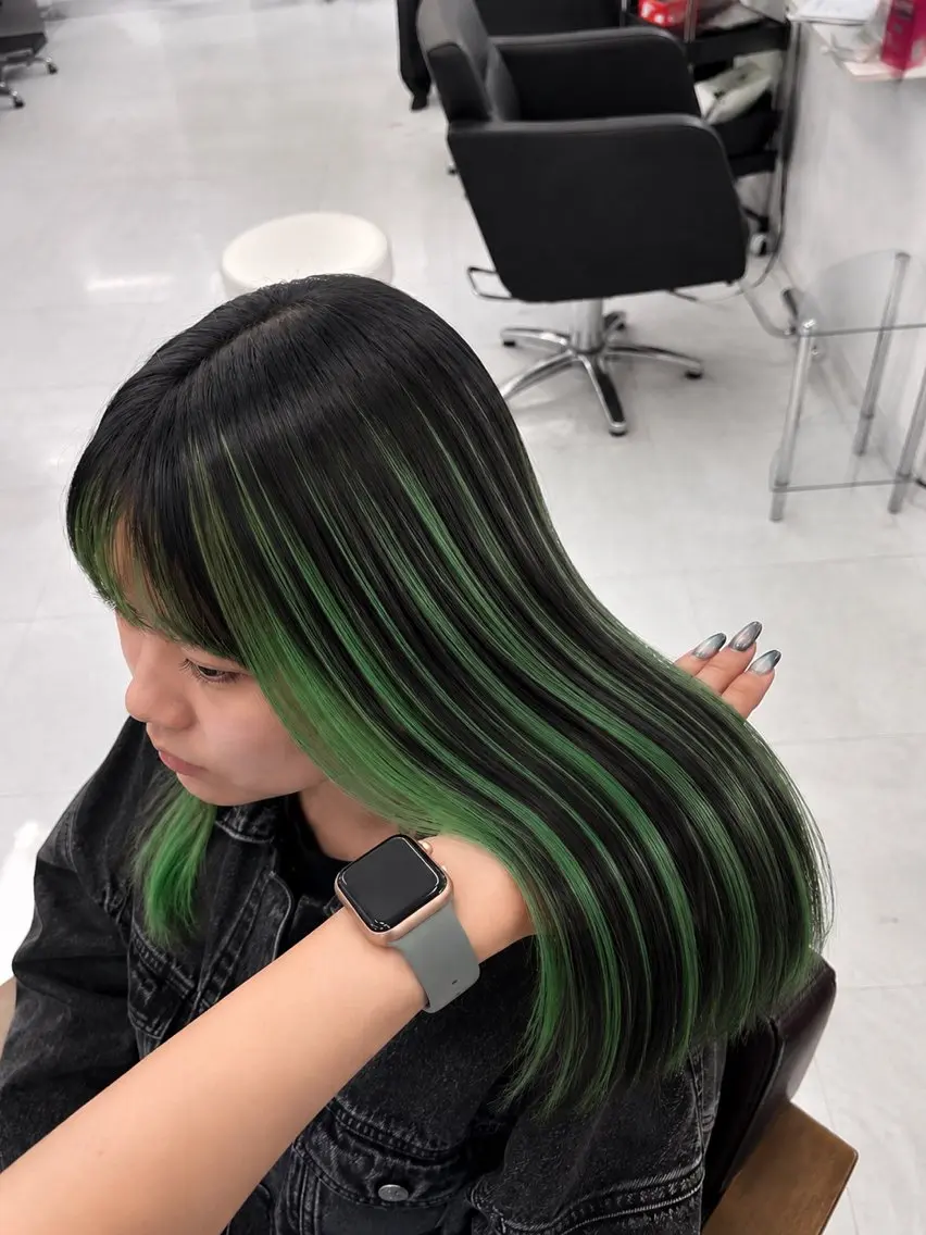 ロング カラー カット ヘアカラー トリートメント NAMI/似合わせ/ ハイトーン/レイヤーのヘアスタイル