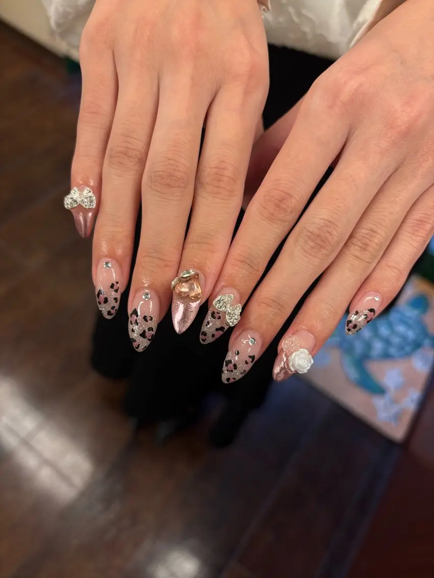 ネイル ハンドネイル AMI 美フォルムネイルのネイルデザイン