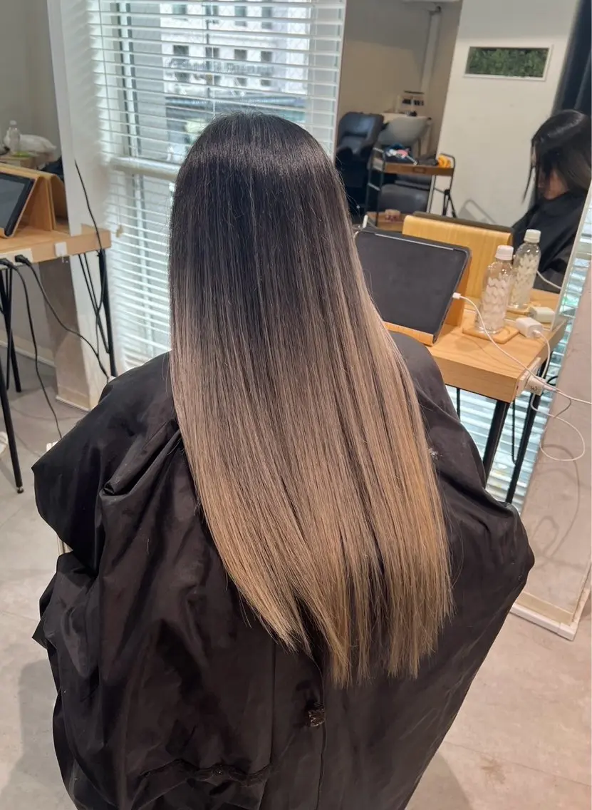 ロング カラー バレイヤージュ ベージュカラー ホワイトベージュ レイヤーカット 指名数No.1 /NAOYAのヘアスタイル