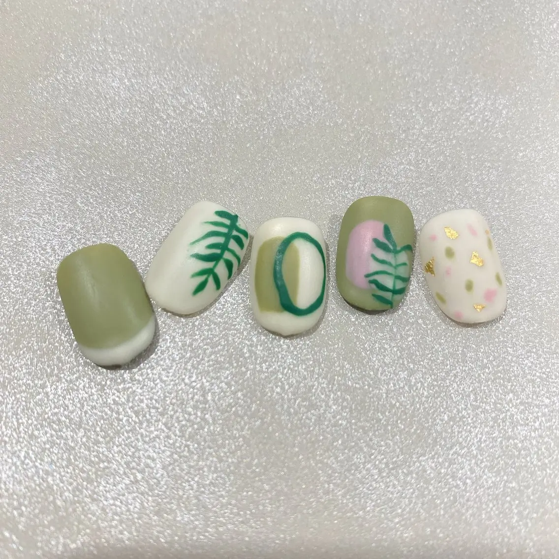 ネイル emiu petiteのネイルデザイン
