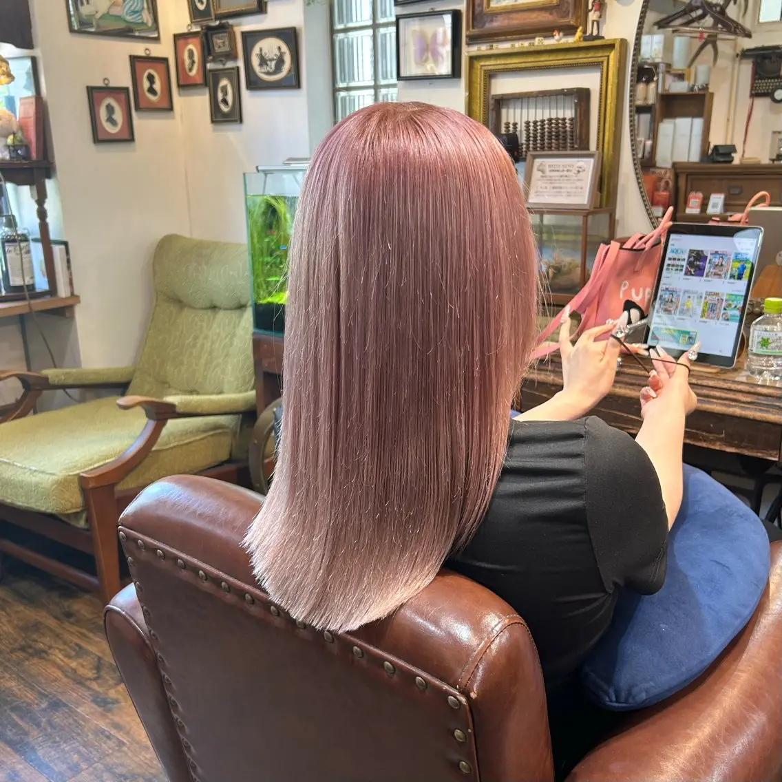 ミディアム カラー ブリーチ ピンクカラー カット ヘアカラー トリートメント BRITS 渡辺 菜々子のヘアスタイル