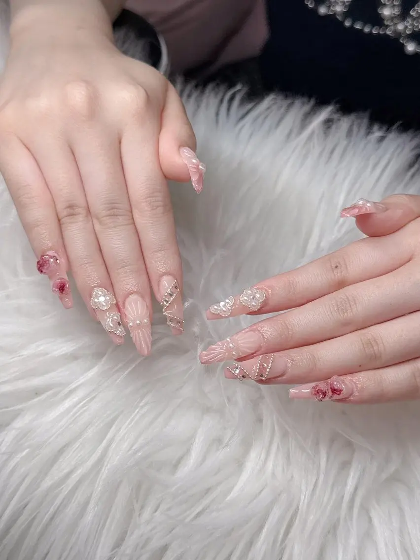 ネイル 長さ出し グラデーション 卒業式 キラキラネイル マグネットネイル ハンドネイル Lee Nailsのネイルデザイン