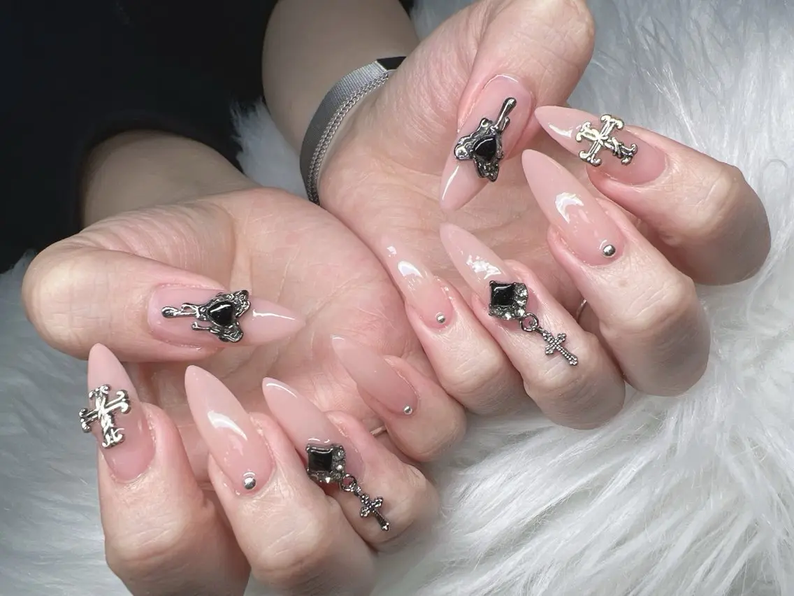 ネイル ハンドネイル Lee Nails チップ長さだし専門店のネイルデザイン